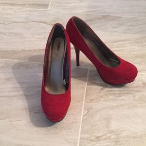 Red mossimo heels suede Sz7.5